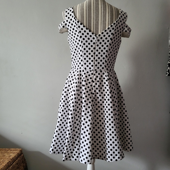 Dress - Picture 2 of 6